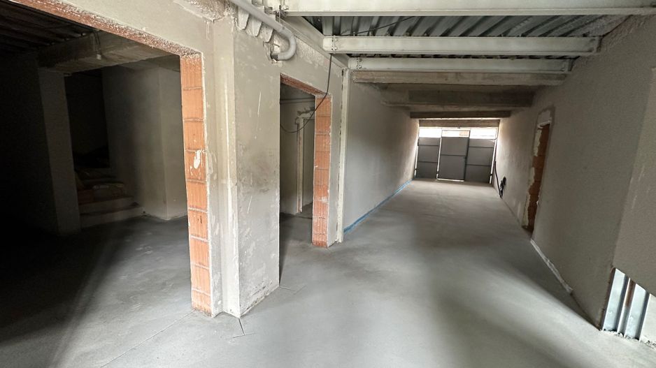 Cladire de birouri  Central pretabil activități medicale - Poză 10