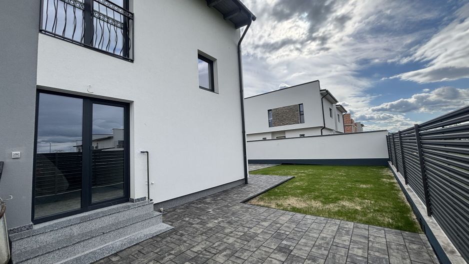 Casa cocheta 4 camere in Selimbar Triajului - Poză 14