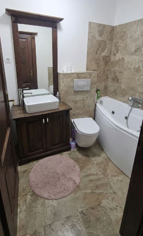 Apartament 2 camere, ultracentral, et.3, renovat, mobilat - Poză 4