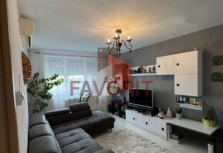 Centrala proprie. Complet renovat. Mobilat si utilat. - Poză 1