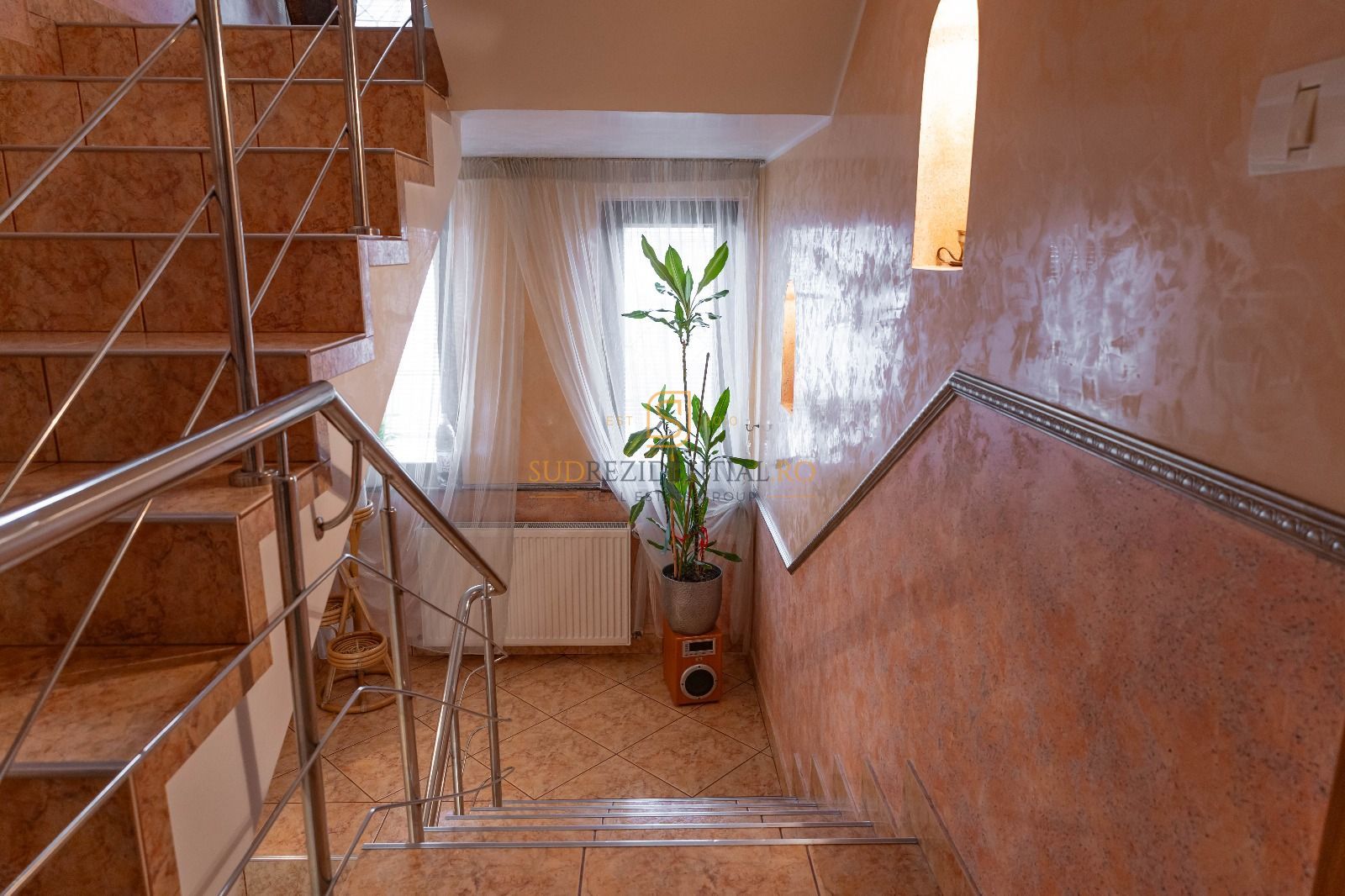 Vila deosebita, 6 camere, Popesti-Leordeni – Adiacent Sos. Oltenitei - Poză 18