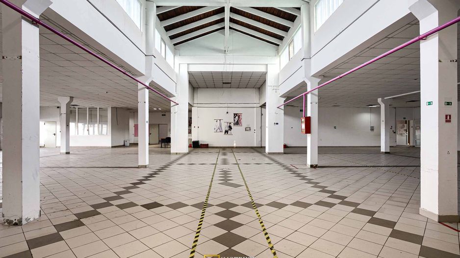 Hala de inchiriat in Arad 762 mp zona centrala Arad - Poză 2