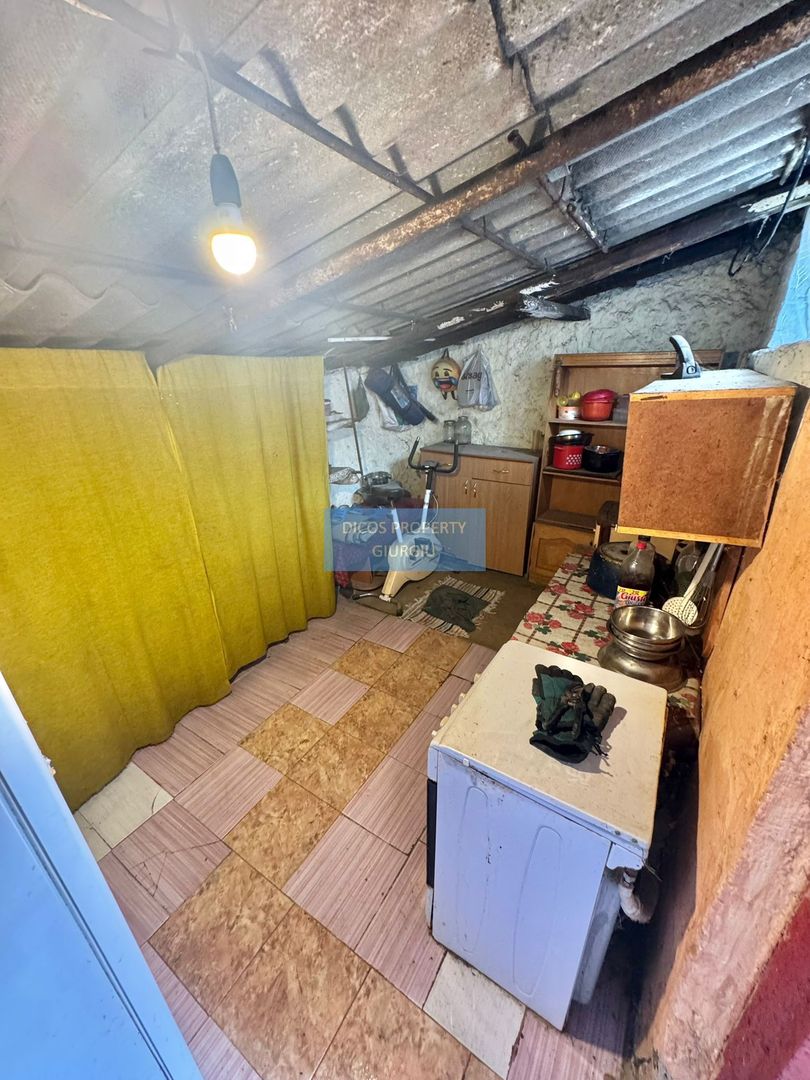 De vânzare casă cu 4 camere, garaj - Poză 16