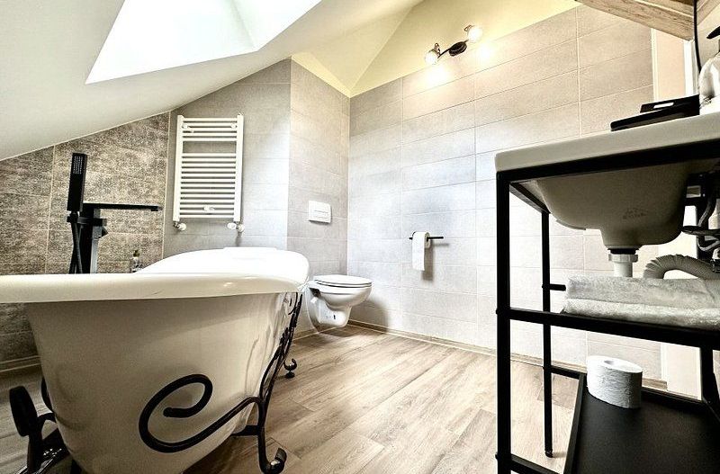 Închiriere casă cu grădină și șemineu în Timișoara – Stil și confort! - Poză 37