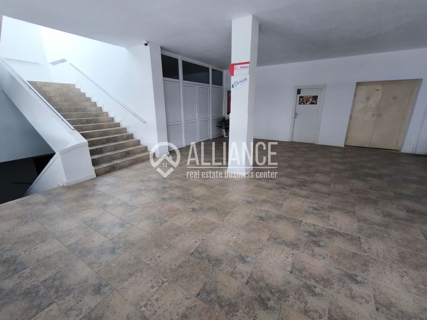 FALEZA NORD cladire multifunctionala 4600 mp cu acces din Bdul Mamaia! - Poză 16