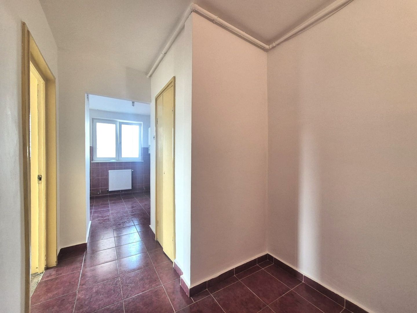 Calea Bucuresti, 2 camere cu priveliste, liber la vânzare - Poză 3