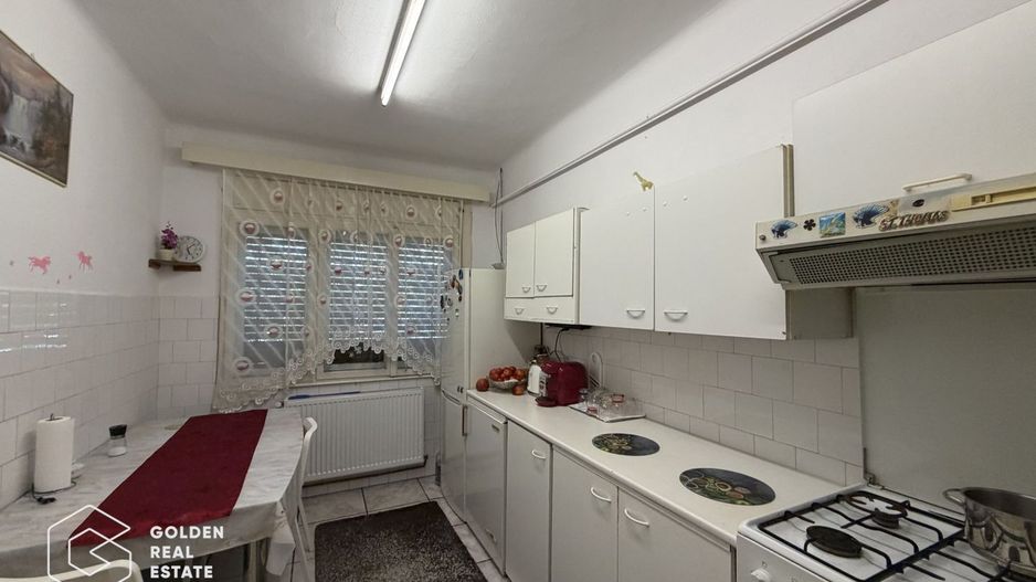 Casa cu doua corpuri de cladire in Gradiste - Poză 5