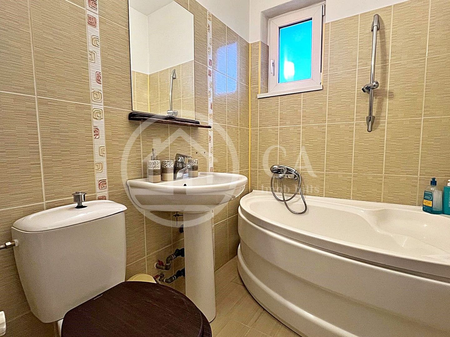 Apartament cu 2 camere de vanzare in zona centrala, Oradea - Poză 7