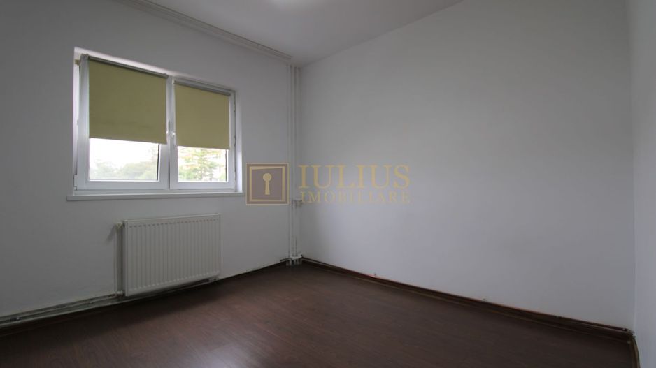 Zona Lipovei, 4 camere + 2 bai, centrala proprie, PET-FRIENDLY - Poză 12