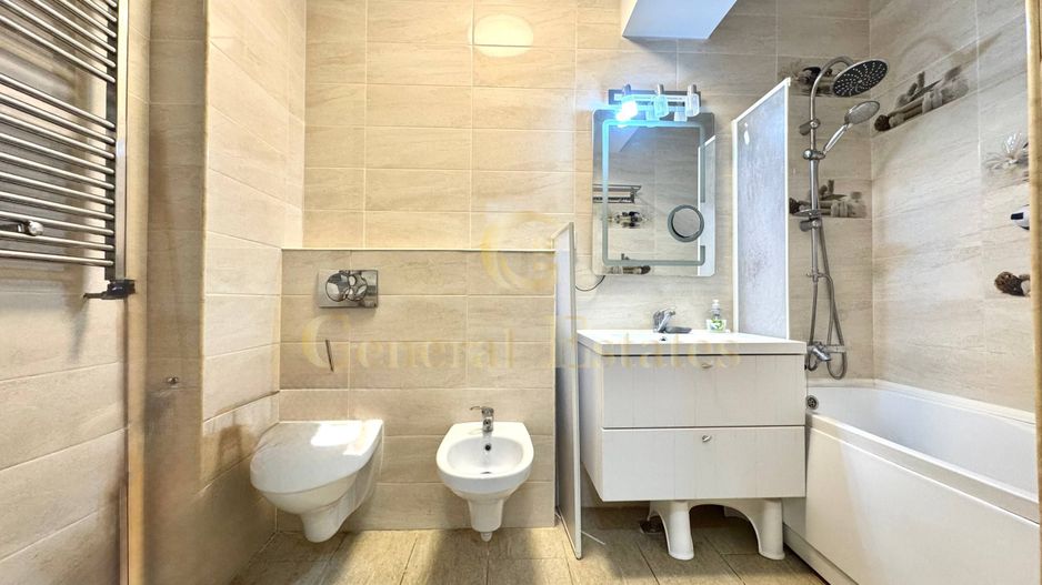 Vânzare apartament cu 2 camere, 67 m.p. - Complexul Royal Town. - Poză 14