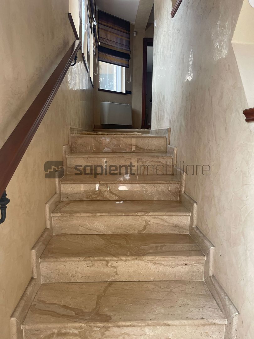 VILA IN ORADEA - Poză 5