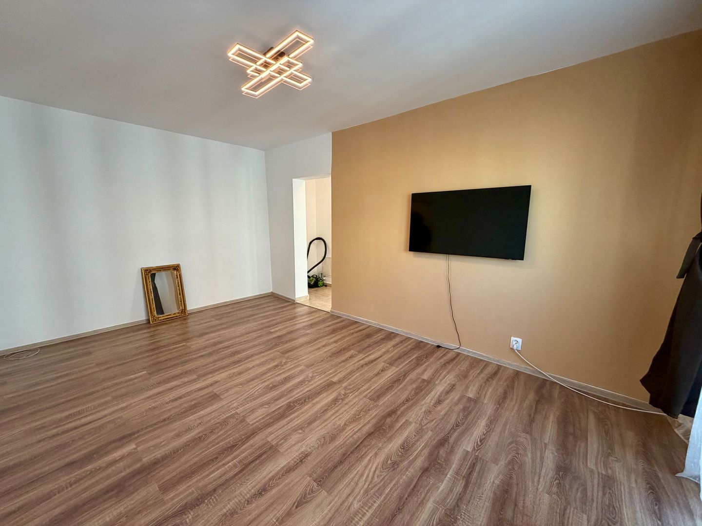 Apartament 2 camere confort 1 - Mc Donalds Colentina cu vedere catre Lac - Poză 8