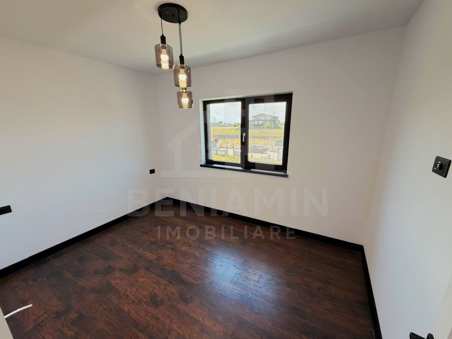 Casa P+1 Finisaje Premium-205mp-Incalzire Pardoseala-2025-Magnolia - Poză 16