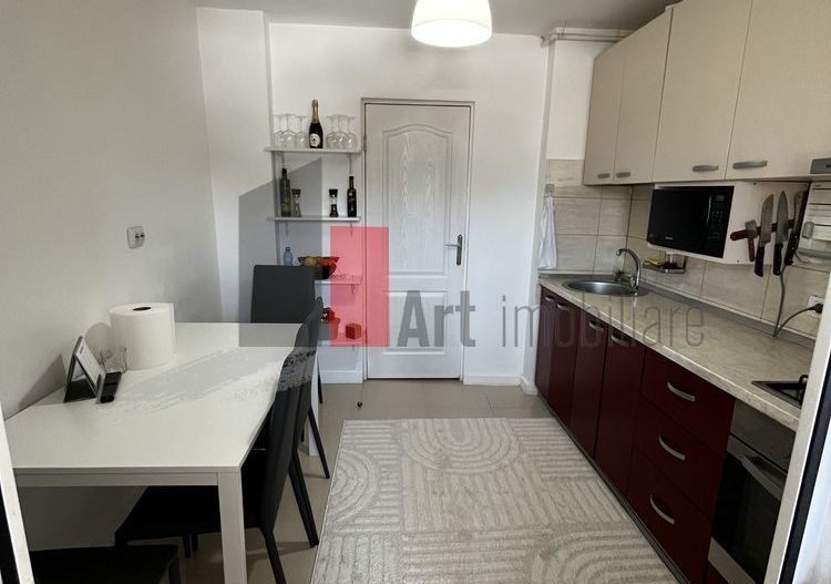 Vindem apartament 3 camere la P-ta Gorjului-centrala proprie - Poză 1