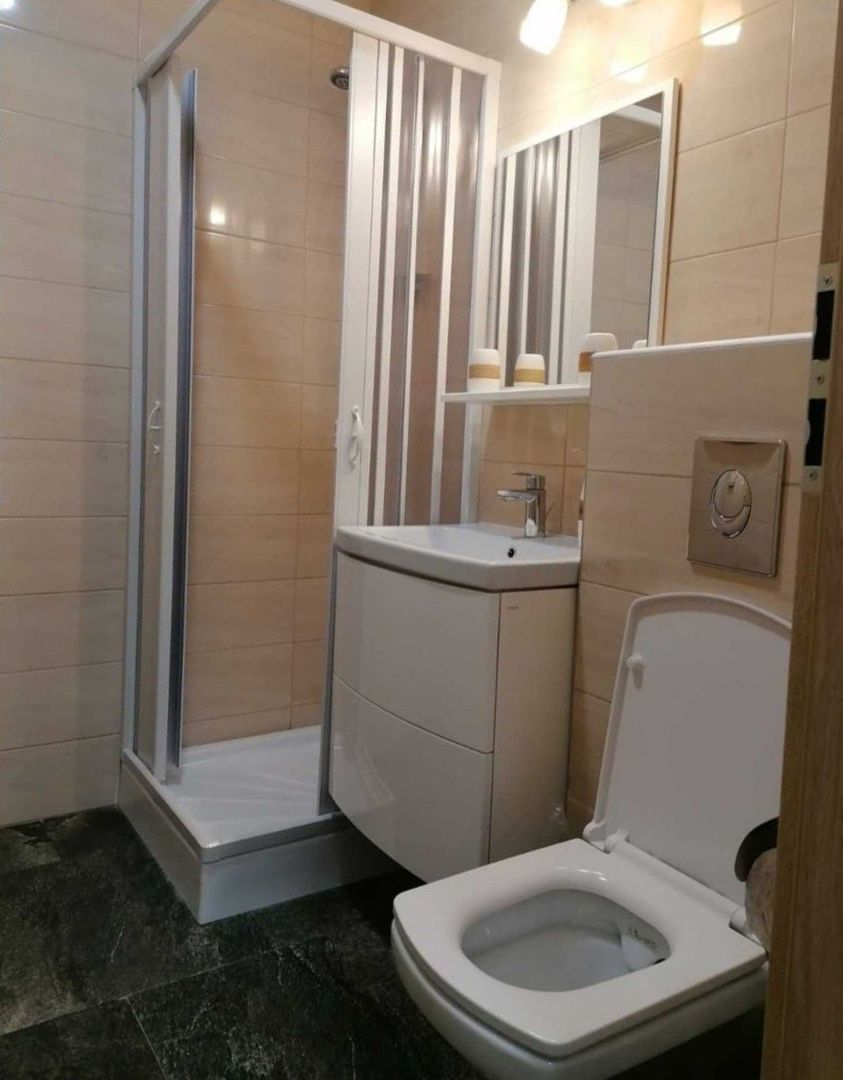 Apartament 2 camere cu parcare și centrală proprie - Poză 4