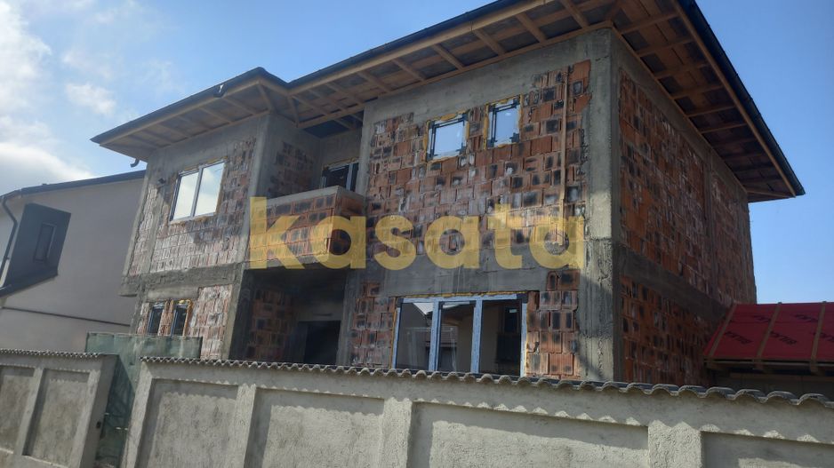 Vilă 4 camere Diamantului | Curte 250 mp, pompă căldură - Poză 6