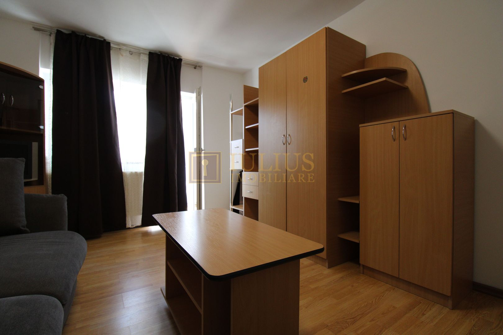 Complex, o camera, centrala proprie - Poză 3