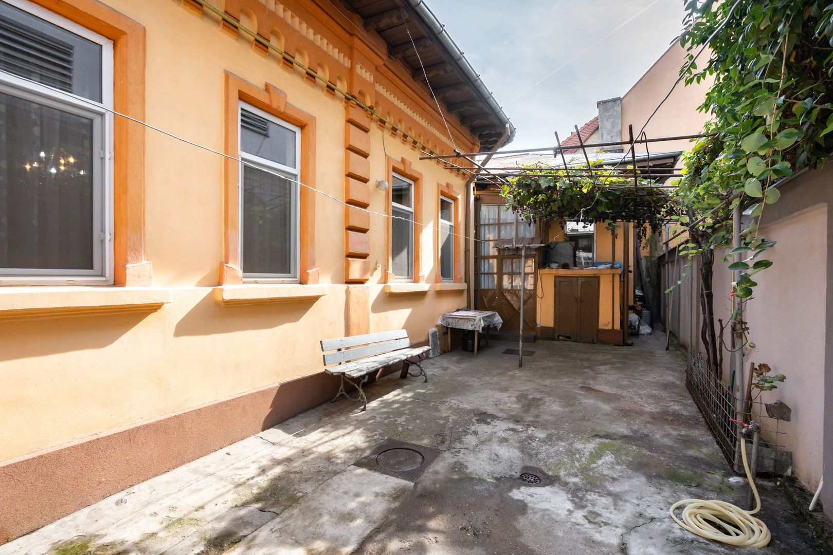 COMISION 0% - Casa 4 camere, singur curte, 400m de Bd Unirii - Teren 224 mp - Poză 16