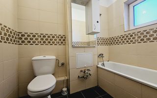 Apartament cu 3 camere decomandate, Cetate - Poză 7