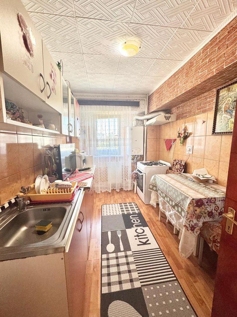 Apartament spațios, 3 camere – Bulevardul CFR, Giurgiu - Poză 8