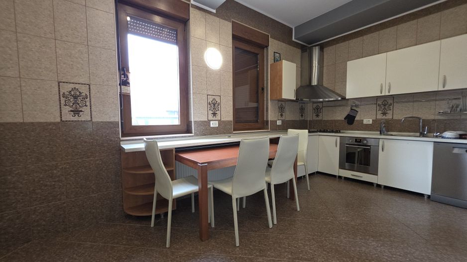 Reducere pret! ! Vila top cu piscina inchisa,  incalzita, barbeque - Poză 14