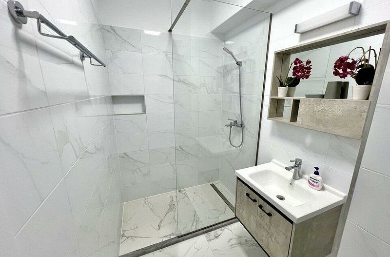 Apartament 3 camere, Luxury Residence – Mamaia, 2 dormitoare, 2 băi - Poză 24