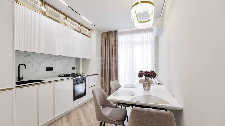 Vânzare, apartament, 2 camere, str. Vasile Lupu, Buiucani - Poză 1