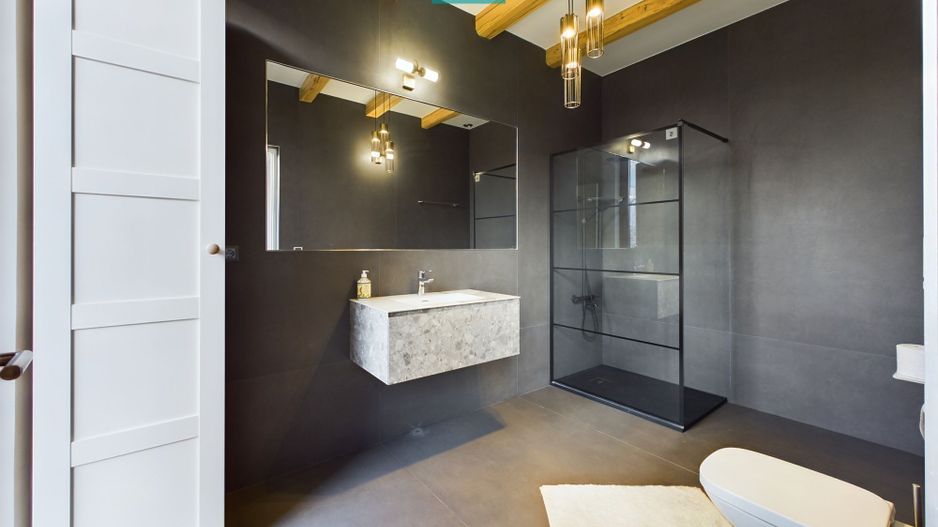 Casă generoasă în Periam județ Timiș - Poză 10