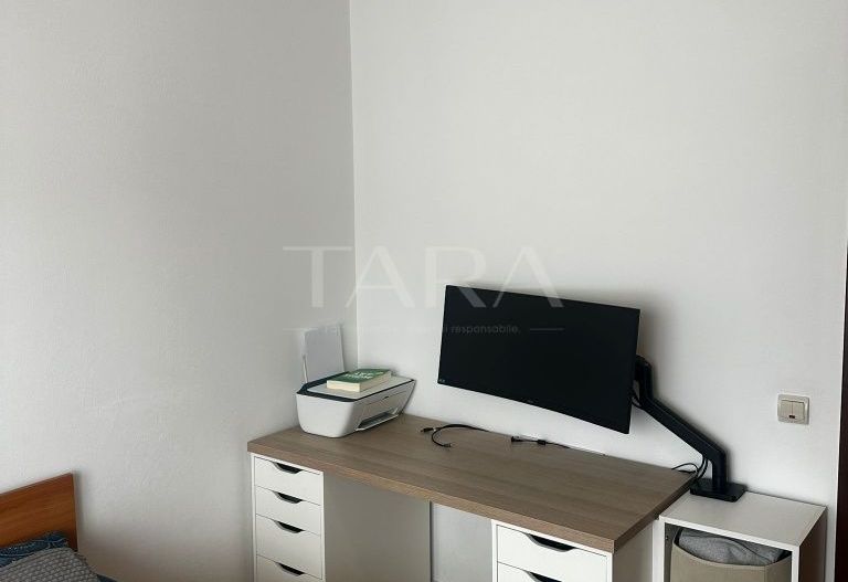 Apartament modern cu 2 camere, balcon și lift. - Poză 7