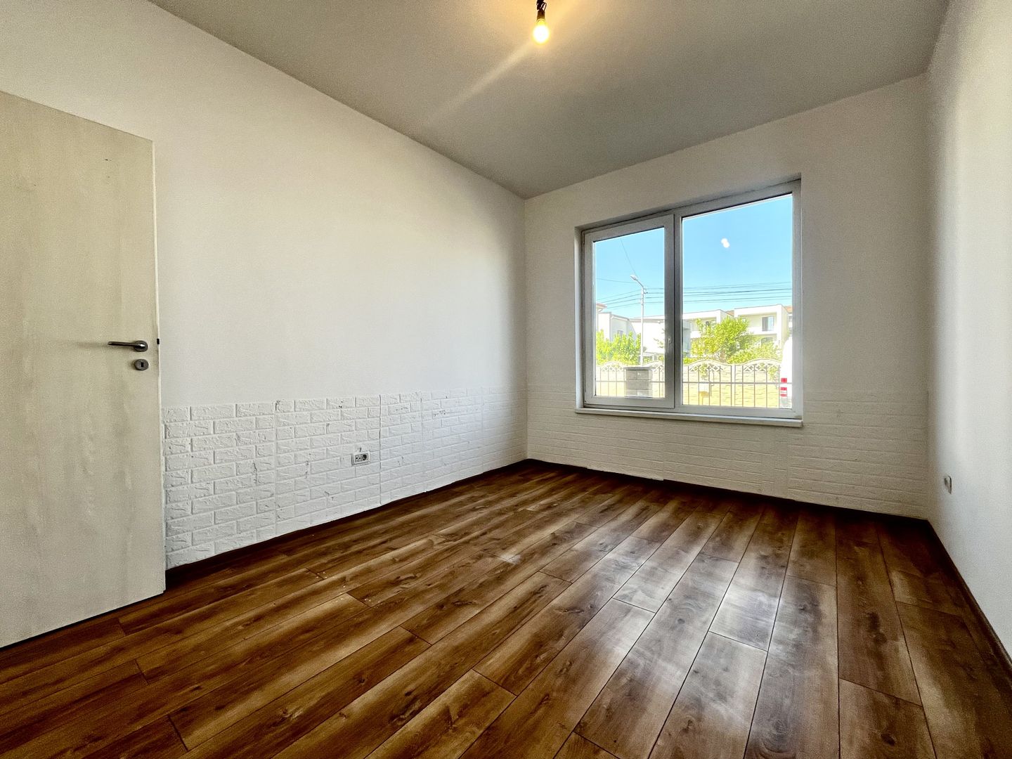 Duplex spațios și luminos | Giroc | Ideal locuință/ birou / grădiniță - Poză 9