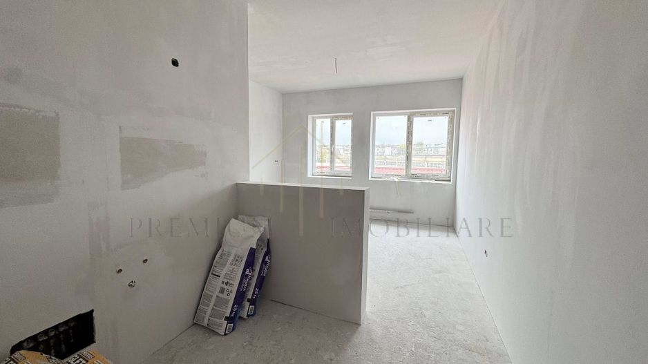 Oportunitate unică de investiție – Etaj complet de vânzare în Onești - Poză 9