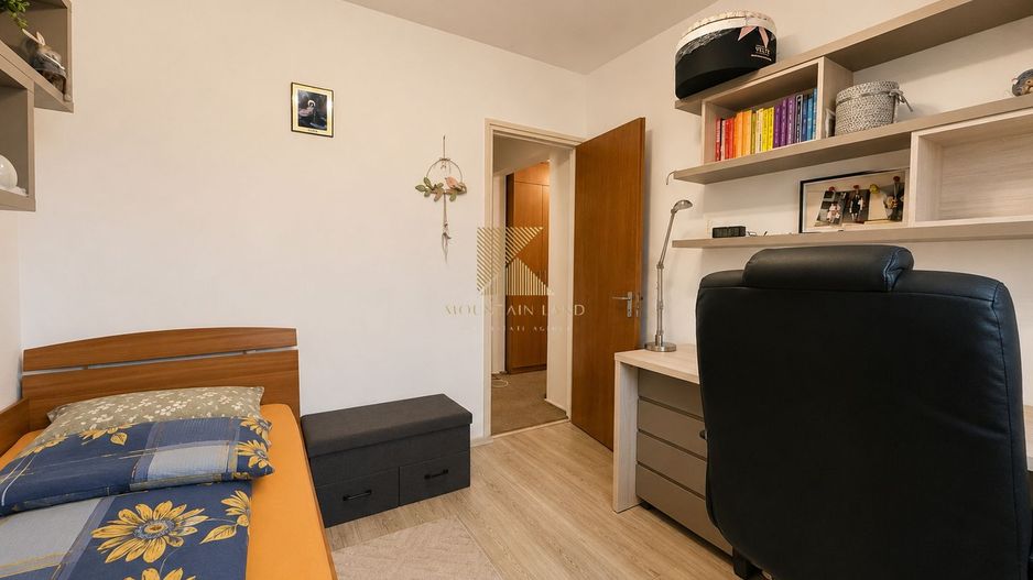 Apartament luminos cu 3 camere, parcare și boxă, zona Astra - Poză 9