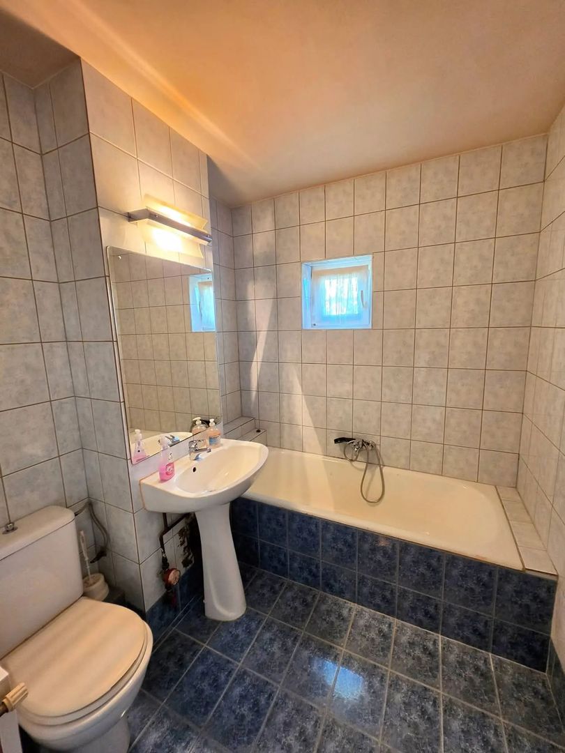 Vand apartament cu 2 camere decomandat in Calea Lipovei - Poză 16