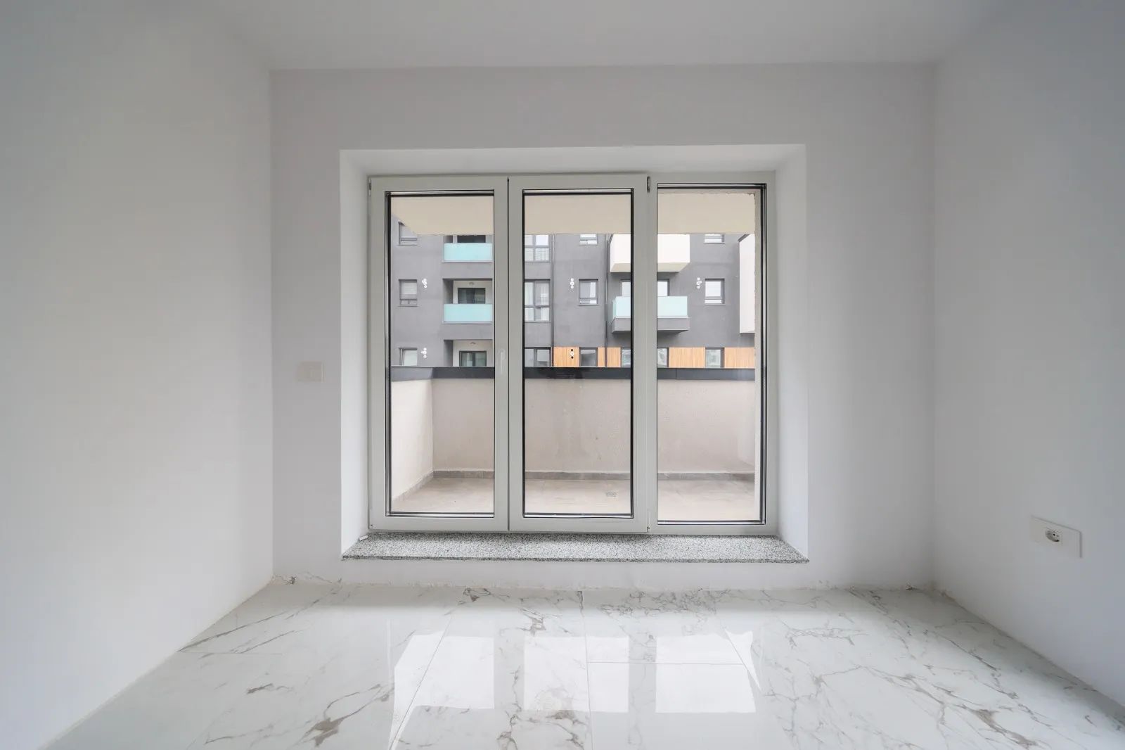 Apartament 3 camere nemobilat, Prima inchiriere  | Parcare + Boxa - Poză 3