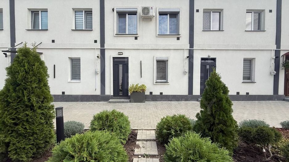 Vânzare, casă, 2 nivele, 3 camere, strada Miorița, Colonița. - Poză 1