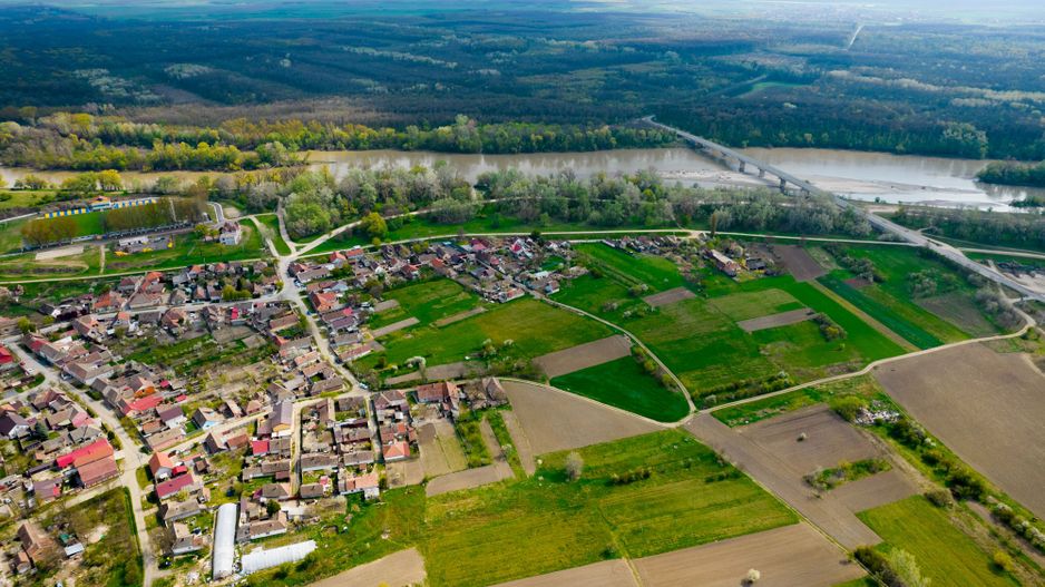 Teren extravilan 2670mp în localitatea Pecica - Poză 1