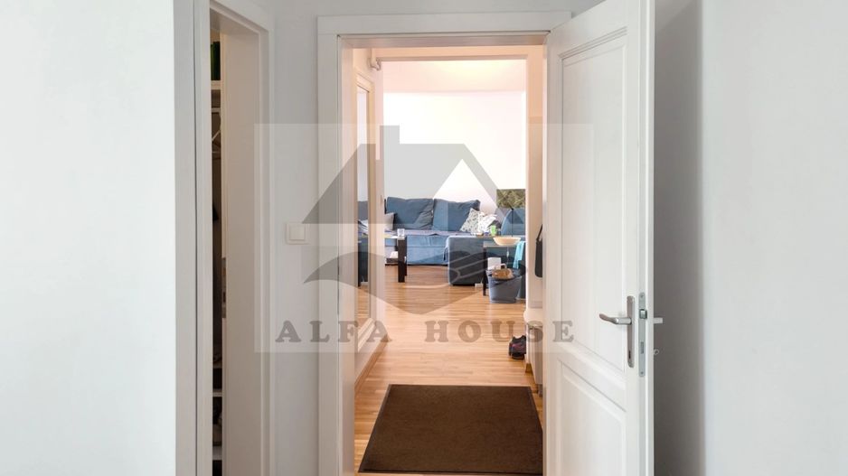 Apartament trei camere, 83 mp, vedere panoramică spre Tâmpa-Bartolomeu - Poză 3