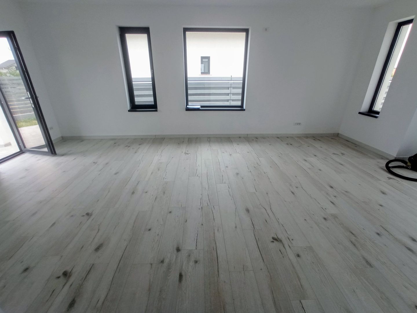 CASA INDIVIDUALA - 4 CAMERE, 333 MP TEREN,PARTER + POD, COMISION 0% - Poză 8