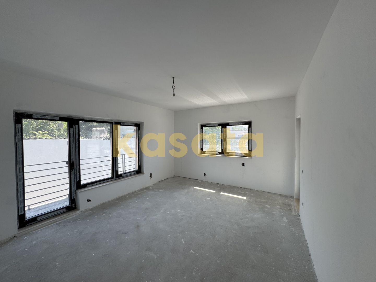 Casă individuală la curte - 1 km de metrou si Parc Bazilescu - Poză 8