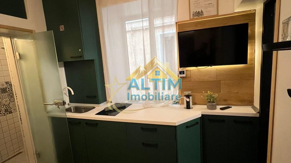 OPORTUNITATE: Garsonieră în Centrul Istoric, Brașov - Poză 4