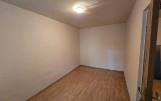 Apartament 2 camere, Zona Piata Dacia, Parter, Necesita renovare - Poză 2