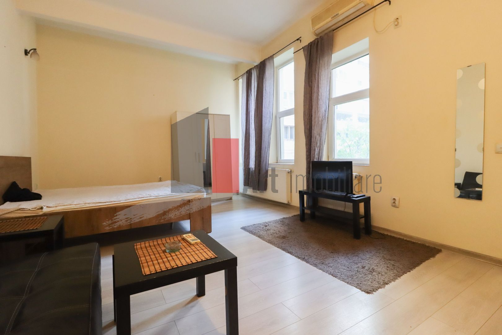 Garsoniera "PRIVASI" , Calea Victoriei-Hotel Novotel - Poză 5