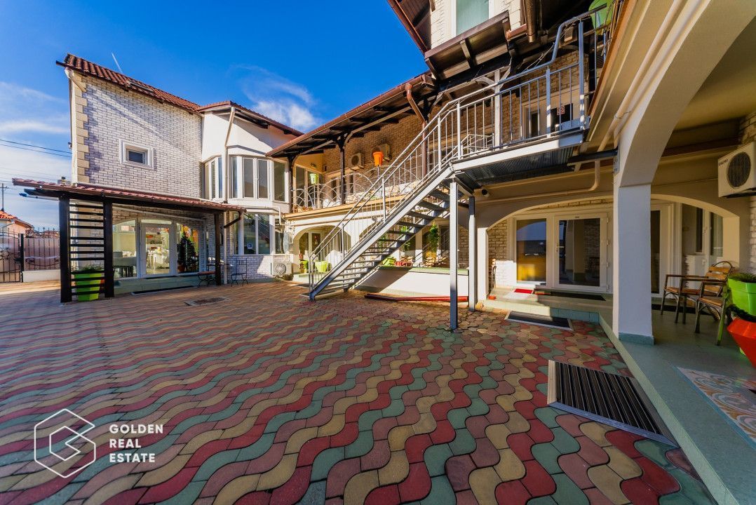 Vilă multifuncțională la cheie situată în Micalaca - Poză 7