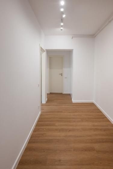 Piata Dorobanti apt 2/3 cam de preferat pentru spatiu de birouri - Poză 11