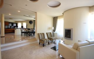 O casa deosebita cu Piscina - Poză 7