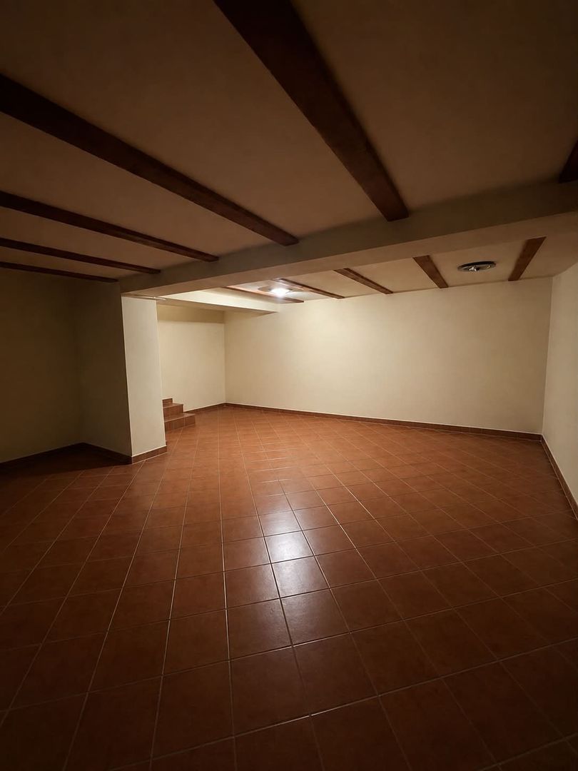 Casă 300 mp în Micești | Teren 2.026 mp | 4 dormitoare - Poză 11