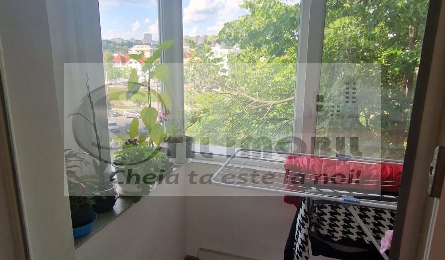 Ap 3 camere, decomandat - Podul de Piatra - 107.000 Euro - Poză 1