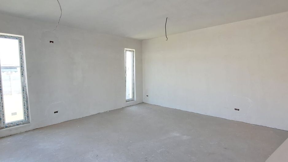 Dragomoresti Deal, casa individuala, parter + pod, 4 camere, utilitati - Poză 4