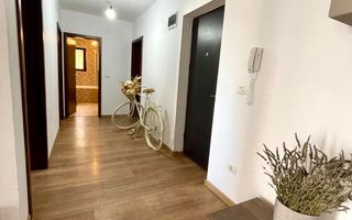 APARTAMENT IN VILA - Poză 8