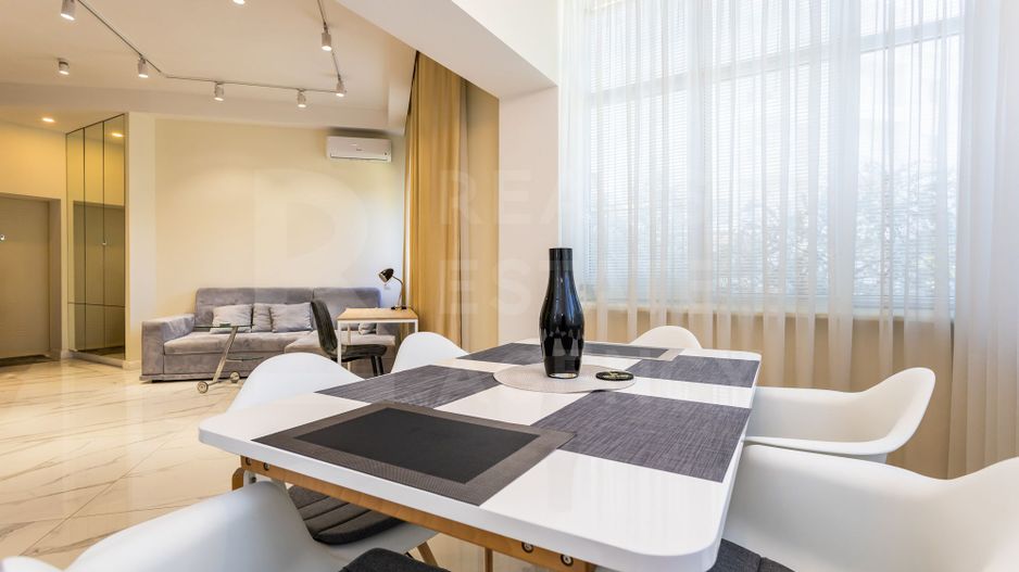 Chirie, apartament, 2 camere, str. București, Centru - Poză 2